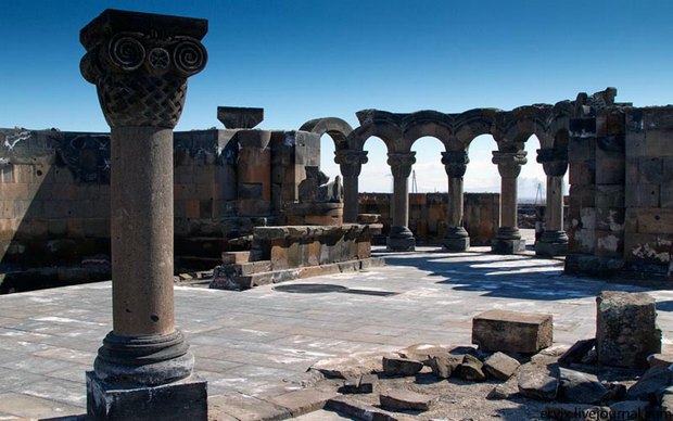 Pol-hrama-Zvartnots-v-idealnom-sostoyanii