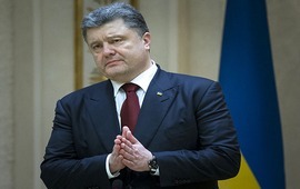 Порошенко выпрашивает