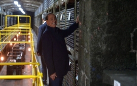 Киев хочет допросить Берлускони