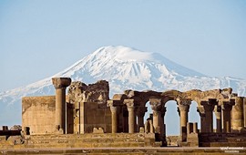 Армения - Звартноц - Храм Бдящих сил