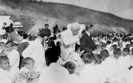 Фритьоф Нансен с армянскими сиротами