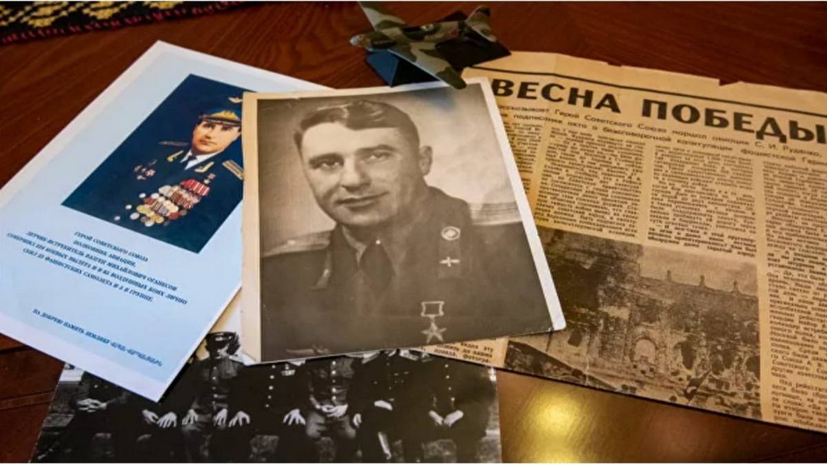 Как герой СССР Вазген Оганесов оказался "виновным" в неудавшемся побеге Гитлера из Берлина в 1945г.