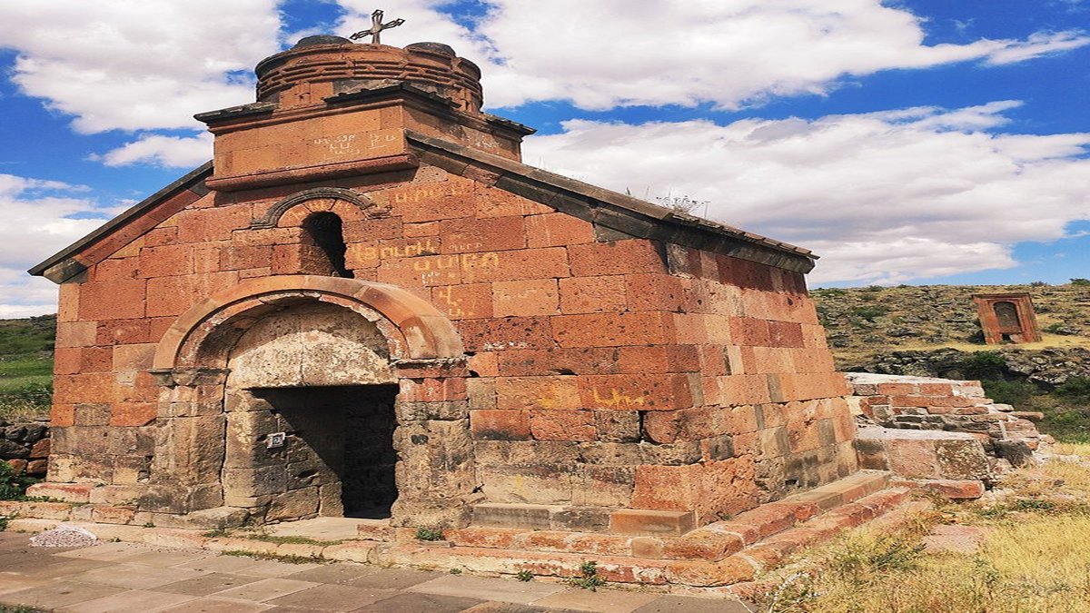 Артавазик - Бюраканская церковь на южном склоне горы Арагац