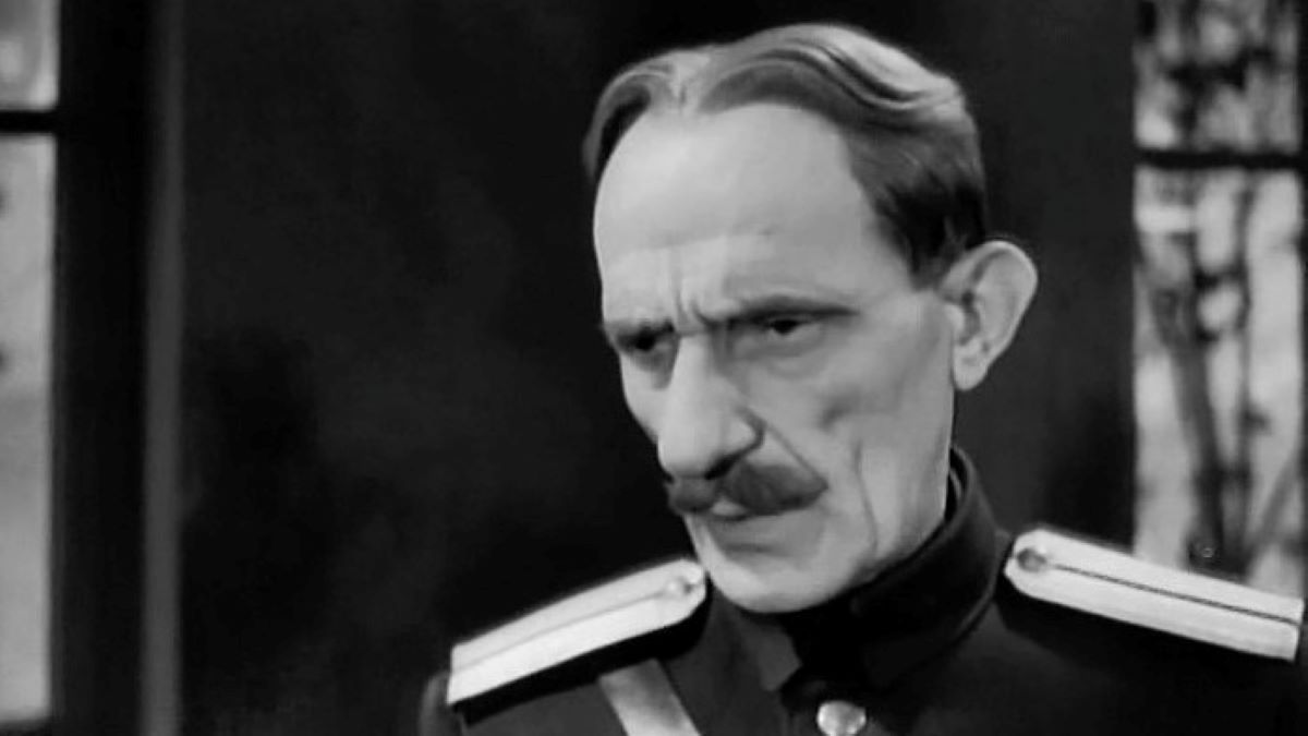 Арман Котикян - Король эпизода, учитель Л. Сюрмеляна и сосед Шарля Азнавура