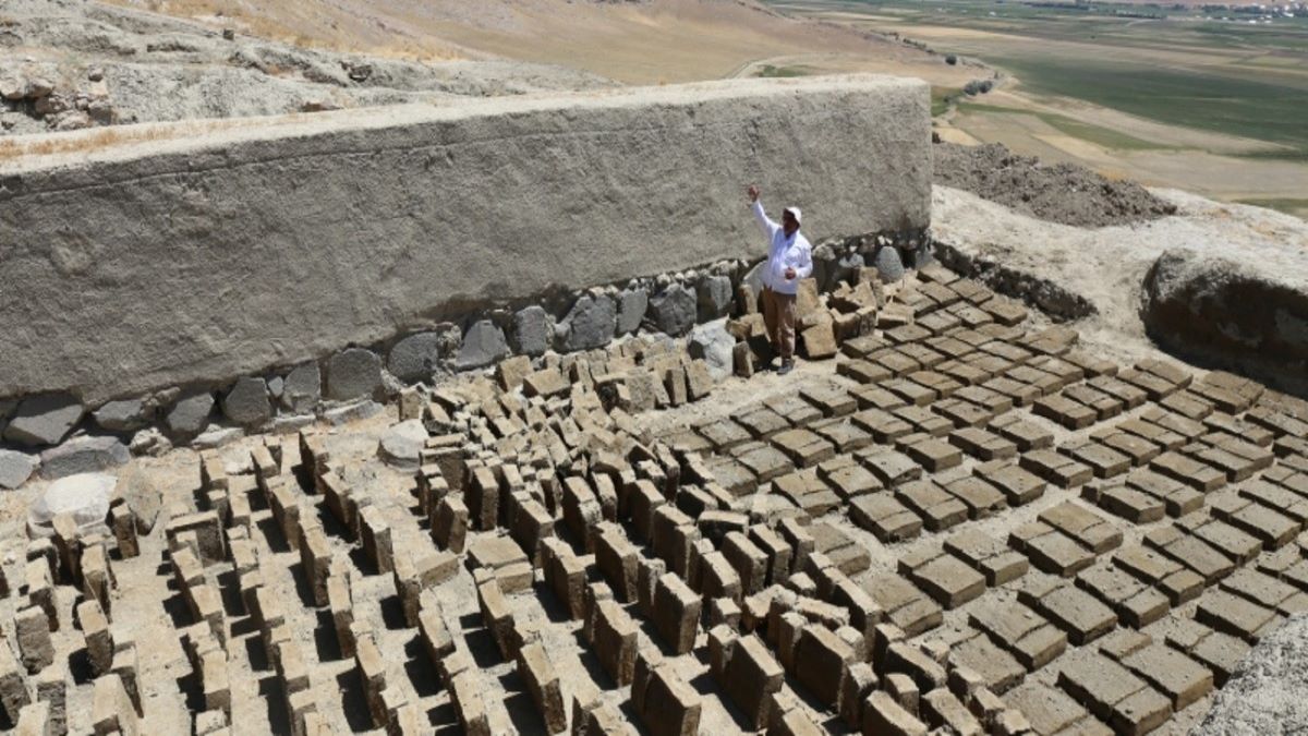 Строители Араратского Царства использовали «крепленные камни» против землетрясений