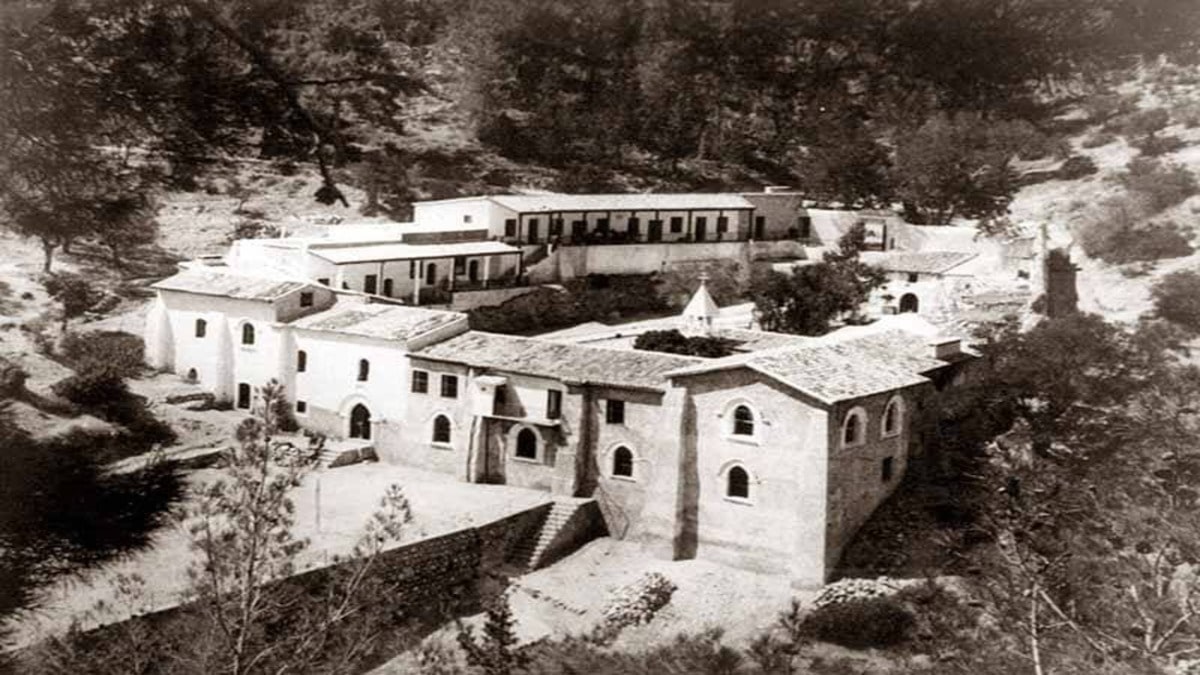 Армянский монастырь XIII века на Северном Кипре уничтоженный турками в 1980 году