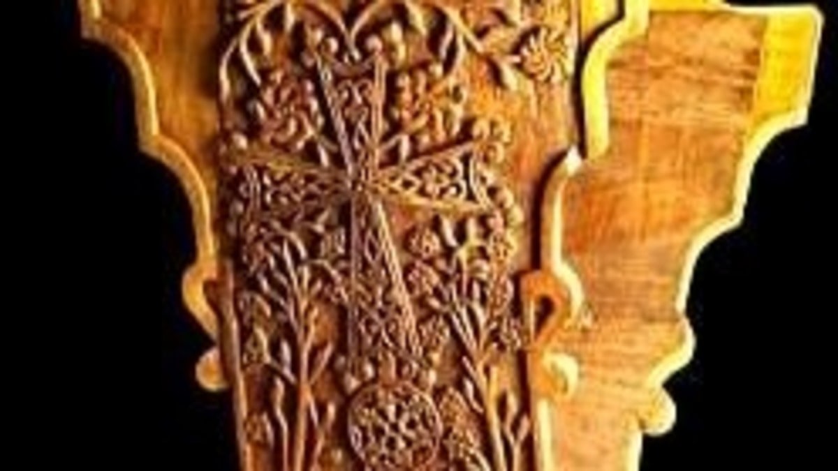 Литургический книжный стенд из Ани