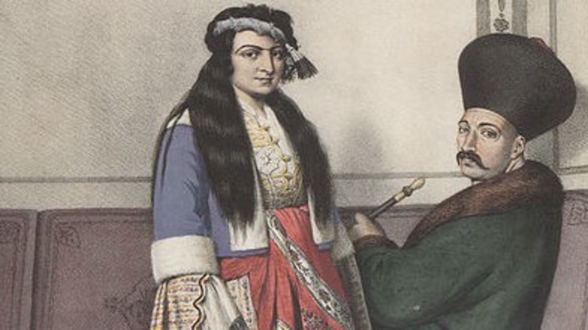 Контроль амиров над Армянским патриархатом Константинополя