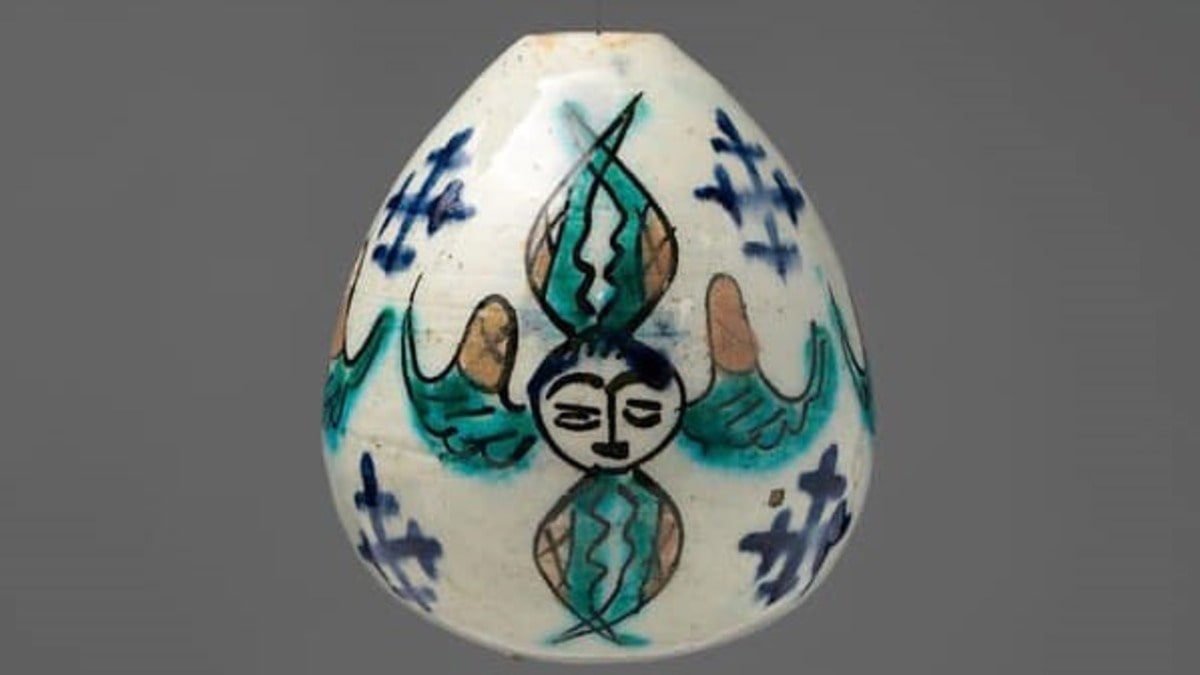 Армянский орнамент в форме яйца, изготовленный в Кютахье, середина 18 века