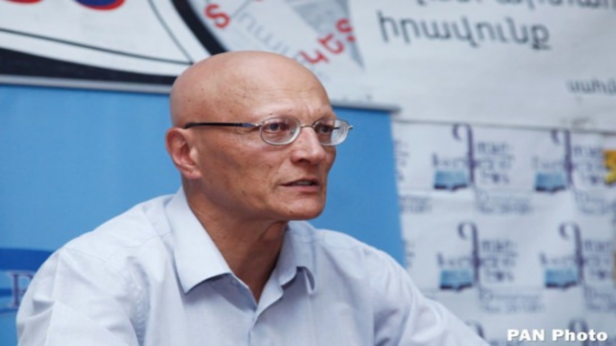 Древний армянский колокол из Ирана был передан Турции