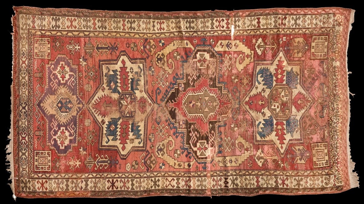 Непреходящая красота армянского карабахского ковра XVIII века