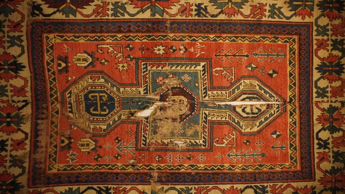 Трепещущие нити памяти: Ковер как символ воссоединения